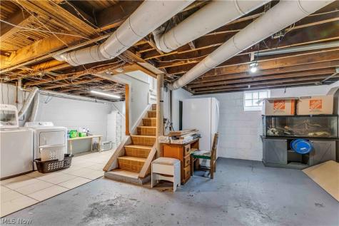 8102 Fernhill Avenue Parma OH 44129