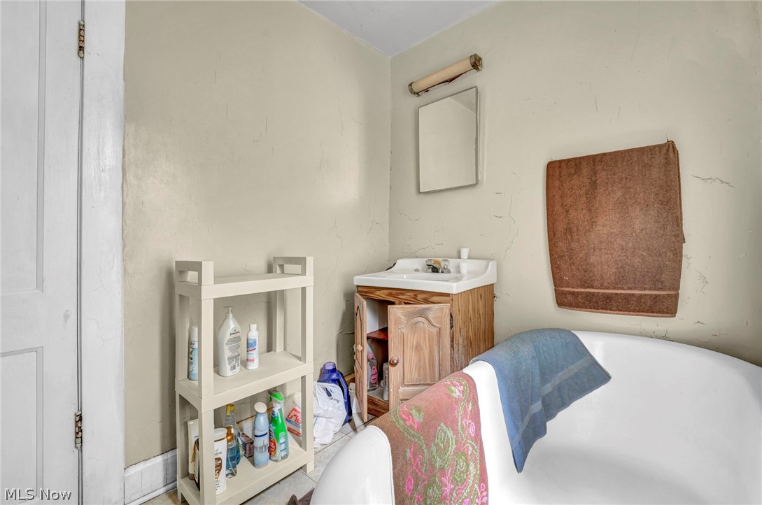 20667 Miller Avenue Euclid OH 44119