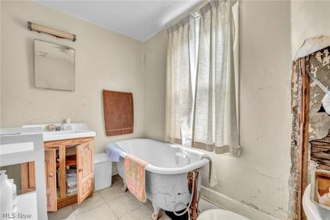 20667 Miller Avenue Euclid OH 44119