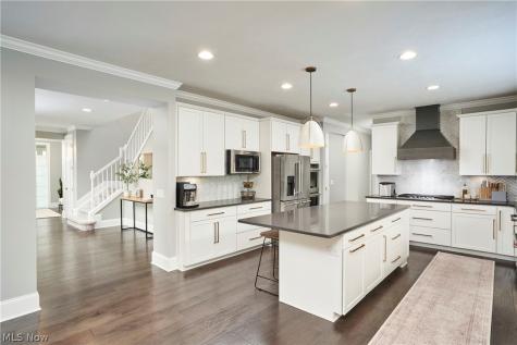 210 Harvester Drive Copley OH 44321
