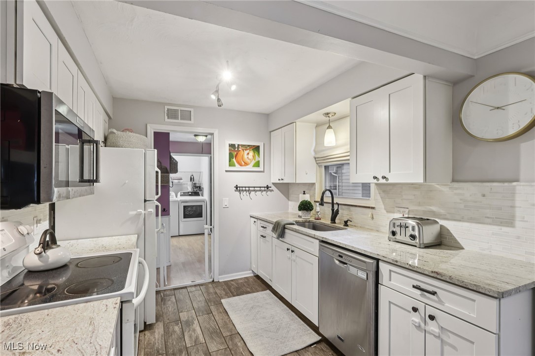 24152 Hedgewood Avenue Westlake OH 44145