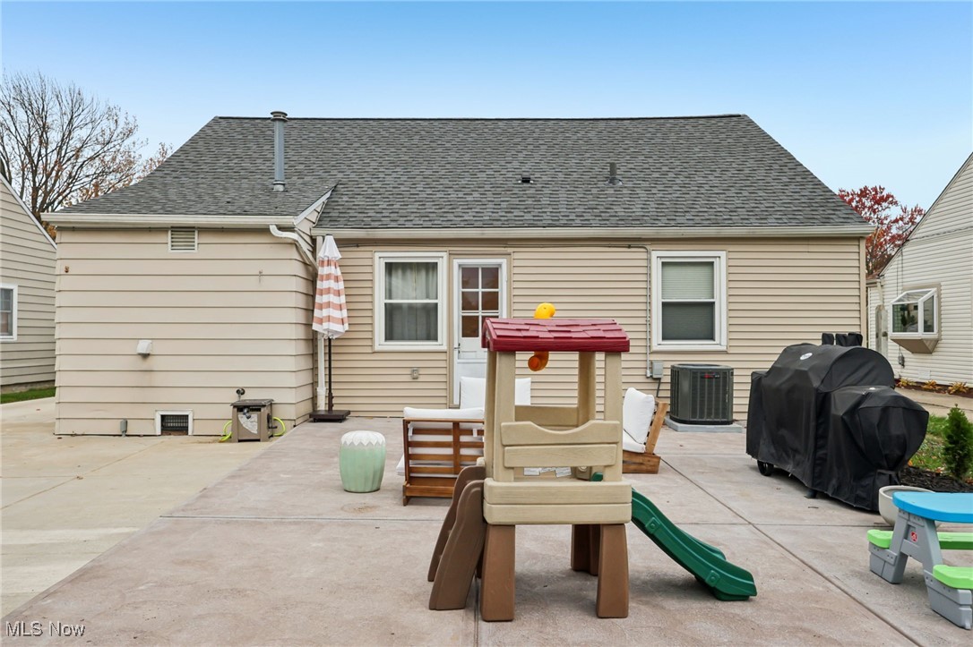 24152 Hedgewood Avenue Westlake OH 44145