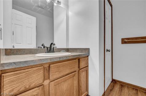7358 Oakhill Road Bedford OH 44146