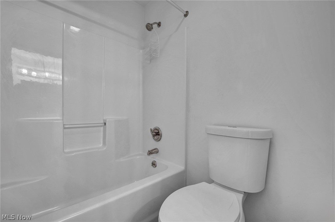 7358 Oakhill Road Bedford OH 44146