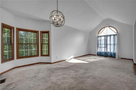 7358 Oakhill Road Bedford OH 44146