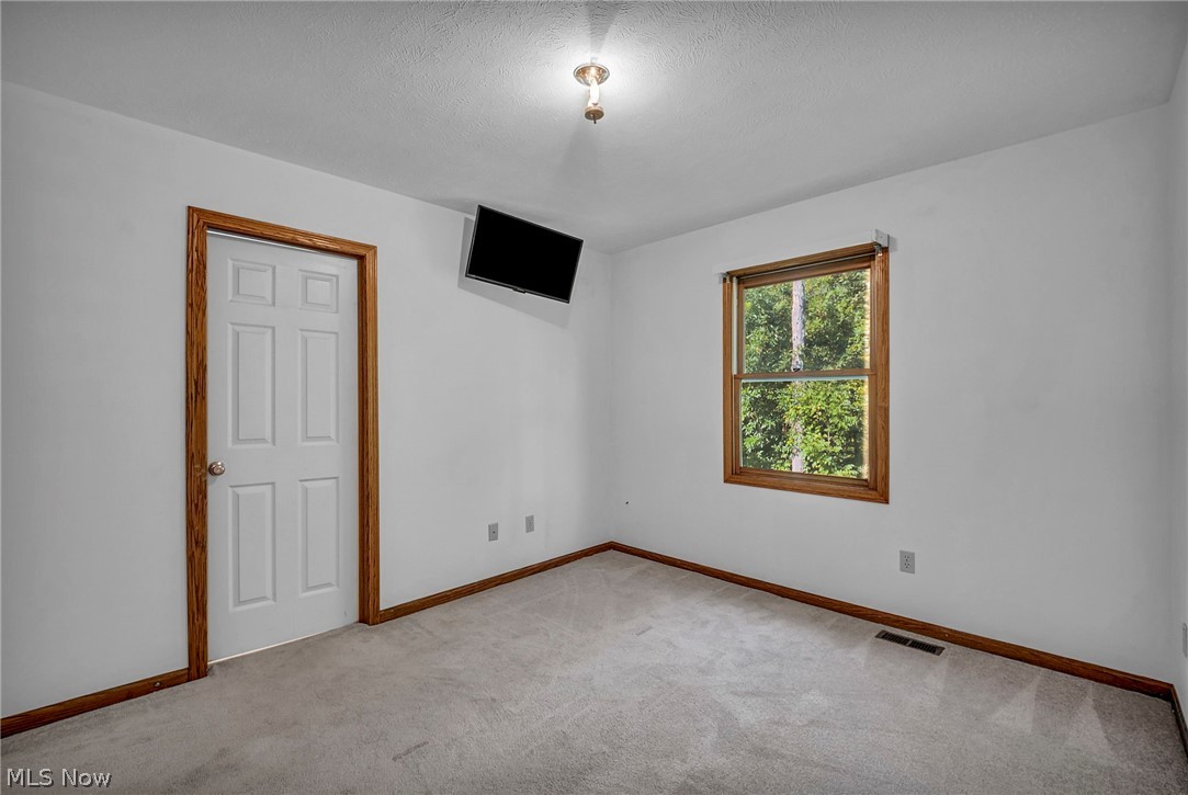 7358 Oakhill Road Bedford OH 44146