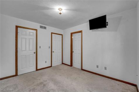7358 Oakhill Road Bedford OH 44146