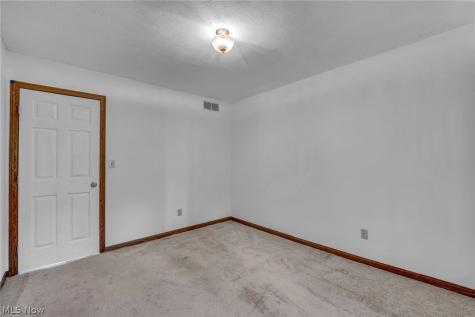 7358 Oakhill Road Bedford OH 44146