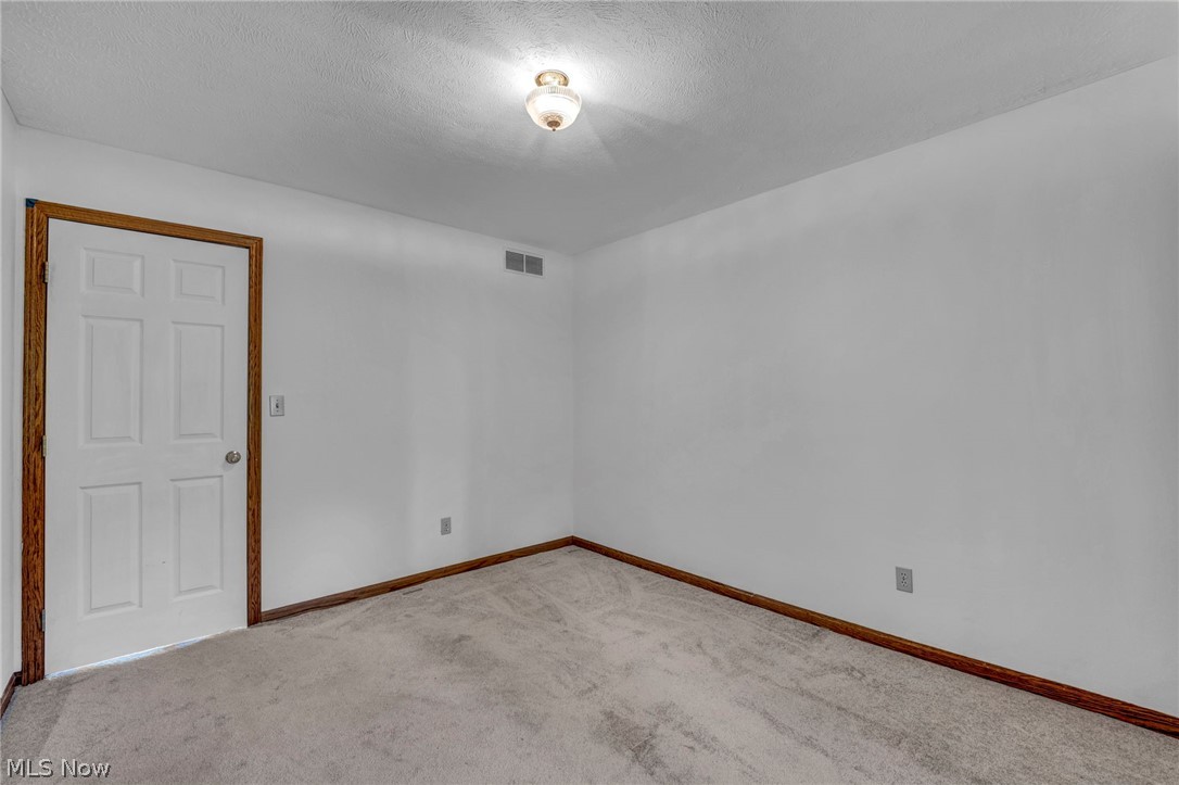 7358 Oakhill Road Bedford OH 44146
