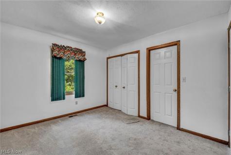 7358 Oakhill Road Bedford OH 44146