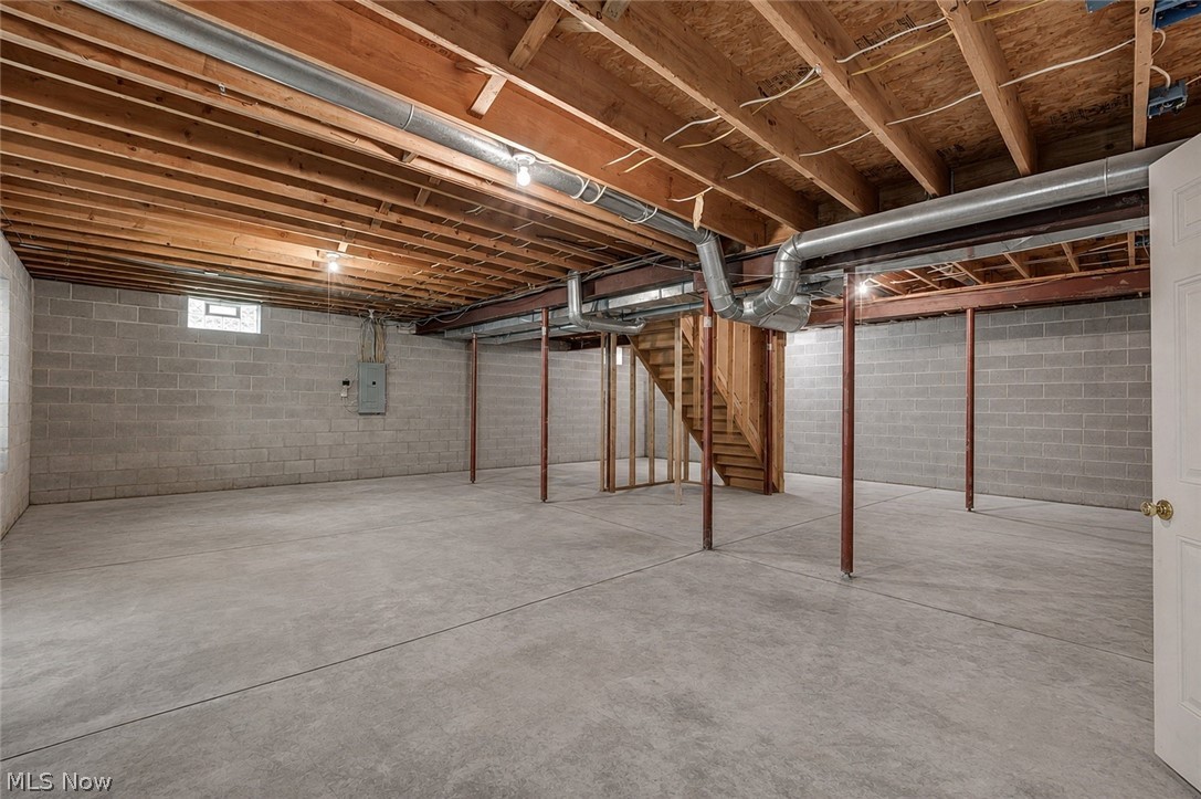 7358 Oakhill Road Bedford OH 44146