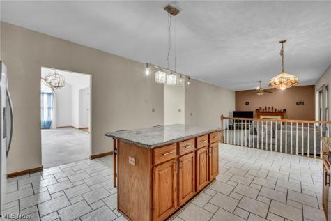 7358 Oakhill Road Bedford OH 44146