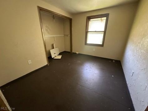 4372 E 146 Cleveland OH 44128