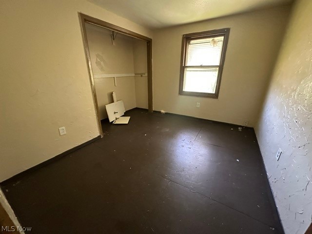 4372 E 146 Cleveland OH 44128
