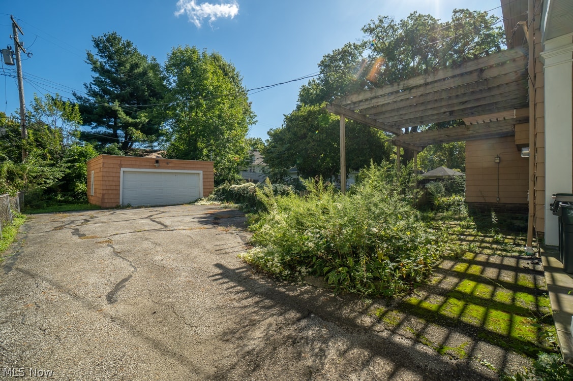 3207 Chadbourne Road Shaker Heights OH 44120