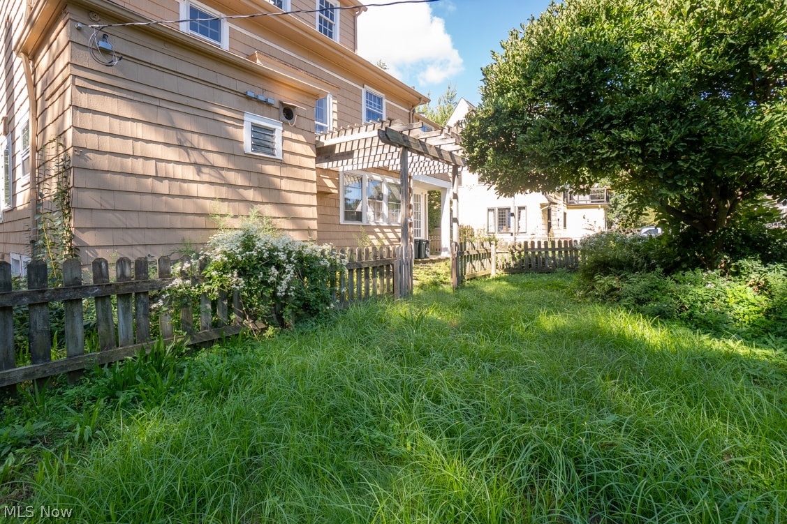 3207 Chadbourne Road Shaker Heights OH 44120