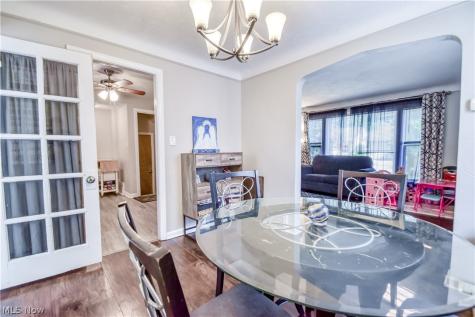 5284 Haverford Drive Lyndhurst OH 44124