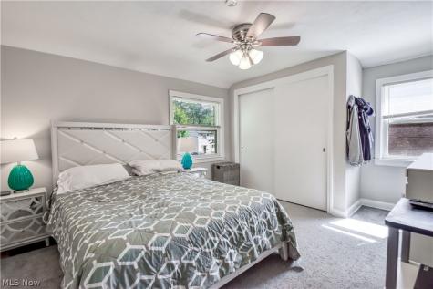 5284 Haverford Drive Lyndhurst OH 44124
