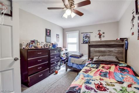 5284 Haverford Drive Lyndhurst OH 44124