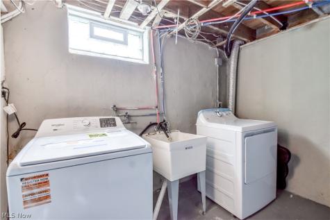 5284 Haverford Drive Lyndhurst OH 44124