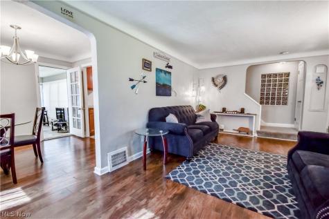 5284 Haverford Drive Lyndhurst OH 44124