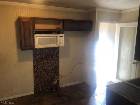 21507 Franklin Road Maple Heights OH 44137