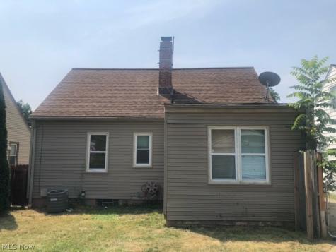 21507 Franklin Road Maple Heights OH 44137