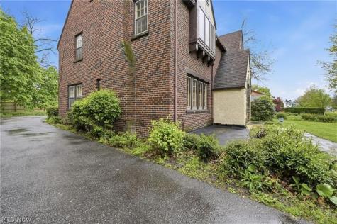 14316 Ashwood Road Shaker Heights OH 44120
