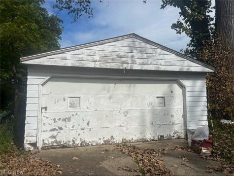 336 Parmely Avenue Elyria OH 44035