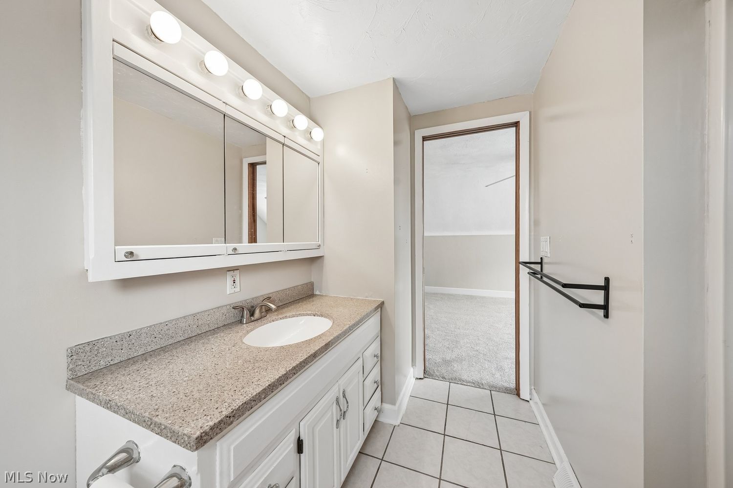2711 Center Drive Parma OH 44134