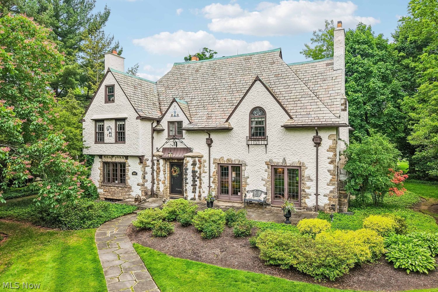 19909 Marchmont Road Shaker Heights OH 44122