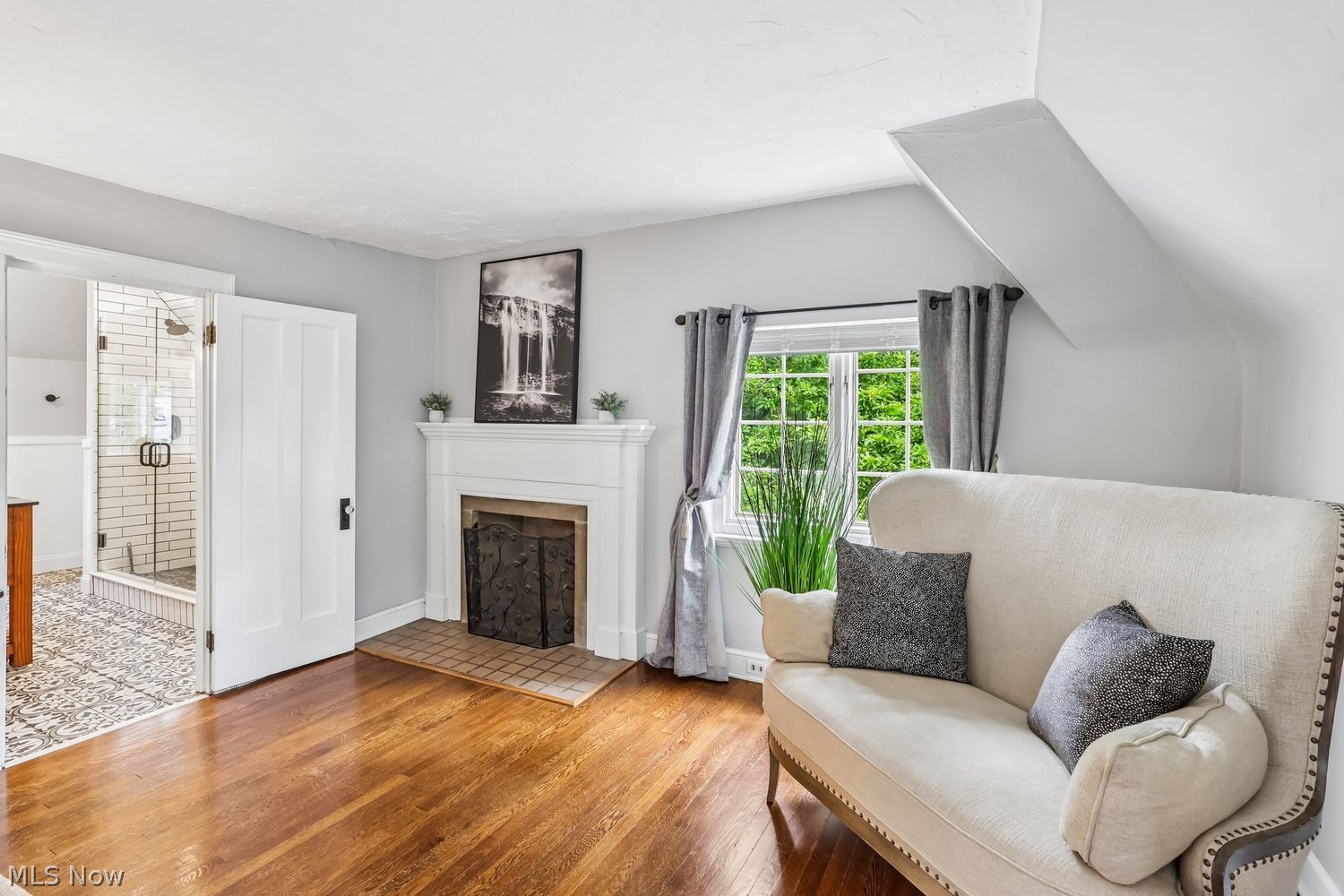 19909 Marchmont Road Shaker Heights OH 44122