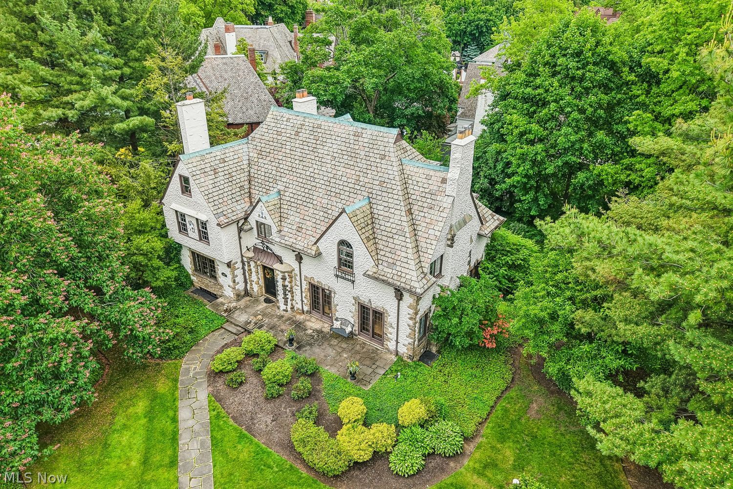 19909 Marchmont Road Shaker Heights OH 44122