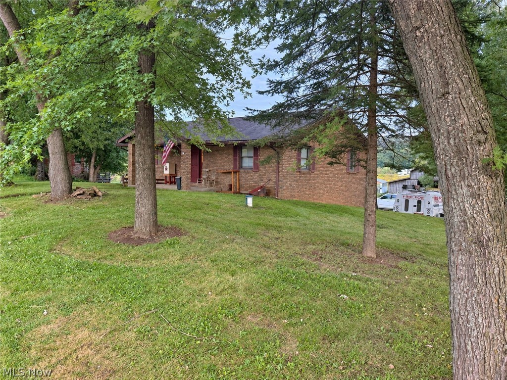 2205 Stonecreek Road SW New Philadelphia OH 44663