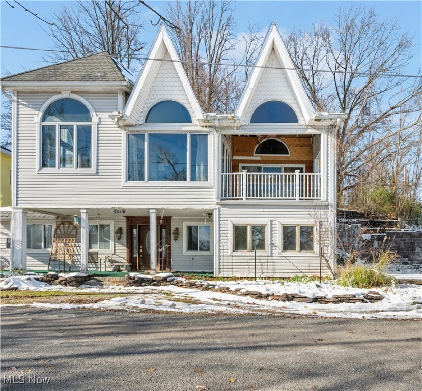 584 Apple Drive Coventry OH 44319