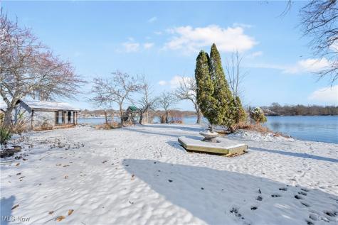 584 Apple Drive Coventry OH 44319
