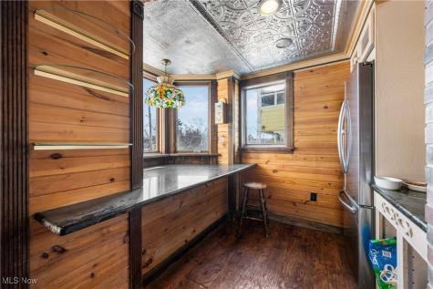 584 Apple Drive Coventry OH 44319