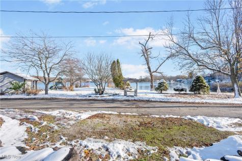 584 Apple Drive Coventry OH 44319