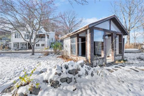 584 Apple Drive Coventry OH 44319