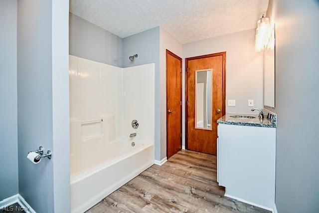 2391 Libra Circle SW Canton OH 44706