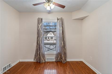 14313 Montrose Avenue Cleveland OH 44111