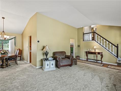 6187 Carlyle Drive Seven Hills OH 44131