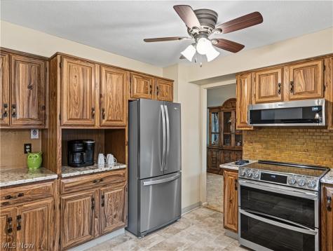 6187 Carlyle Drive Seven Hills OH 44131