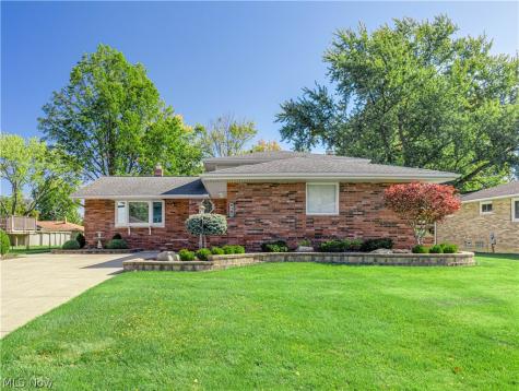 6187 Carlyle Drive Seven Hills OH 44131