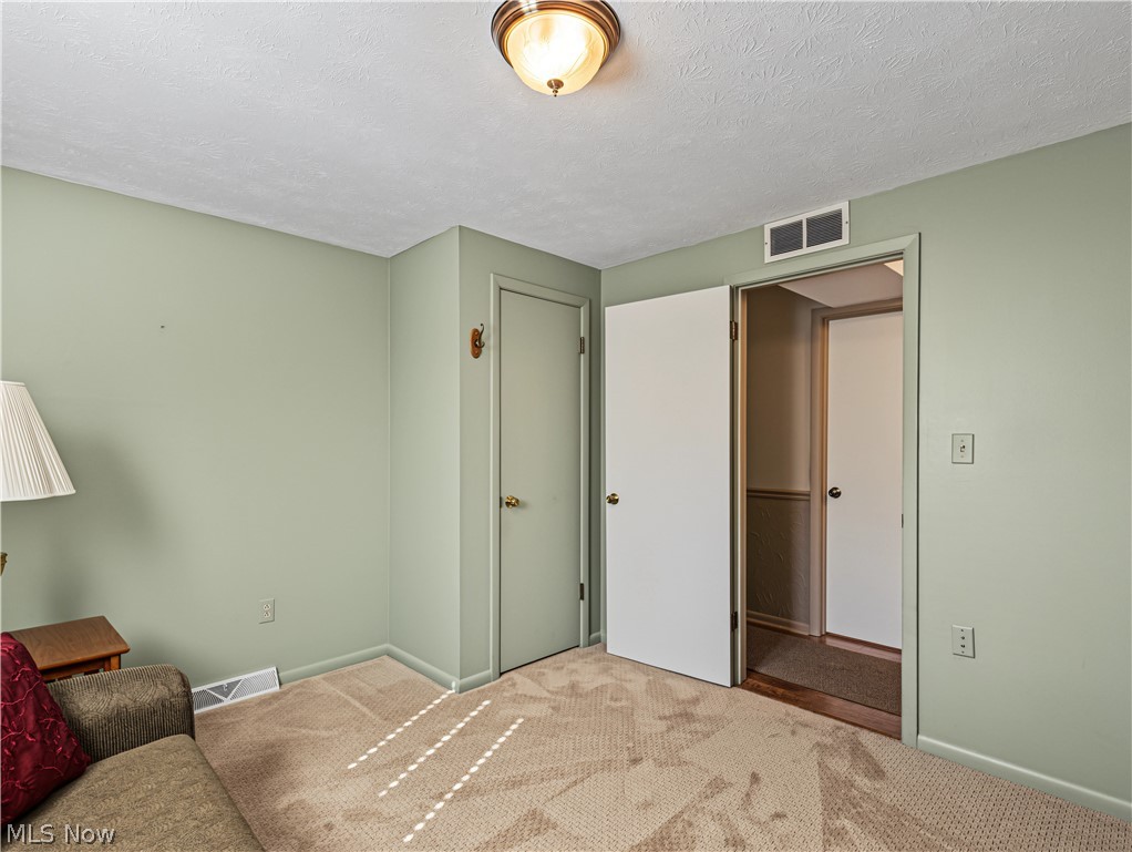 6187 Carlyle Drive Seven Hills OH 44131