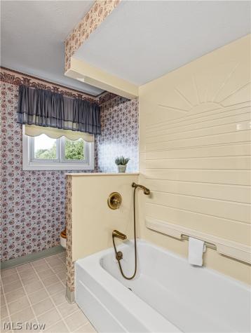 6187 Carlyle Drive Seven Hills OH 44131