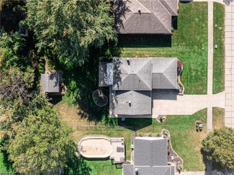 6187 Carlyle Drive Seven Hills OH 44131