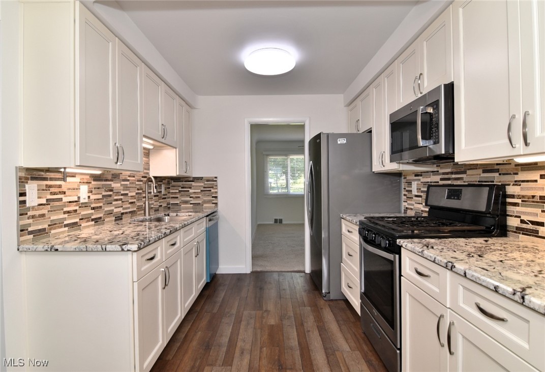 981 Hanley Road Lyndhurst OH 44124