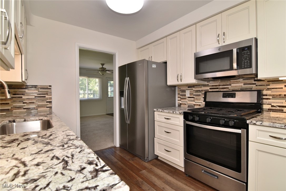 981 Hanley Road Lyndhurst OH 44124