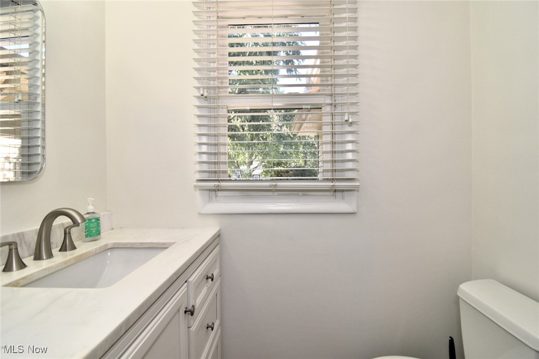 981 Hanley Road Lyndhurst OH 44124